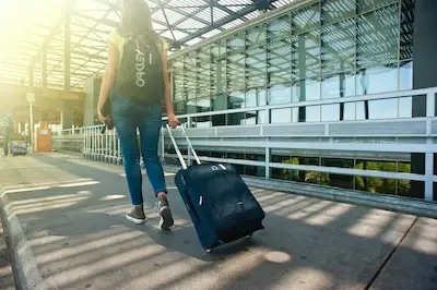 Viajes al Aeropuerto de Alicante Elche